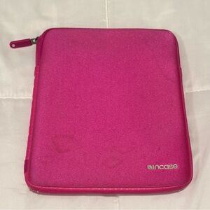 Incase Sleeve for 9-inch Tablet